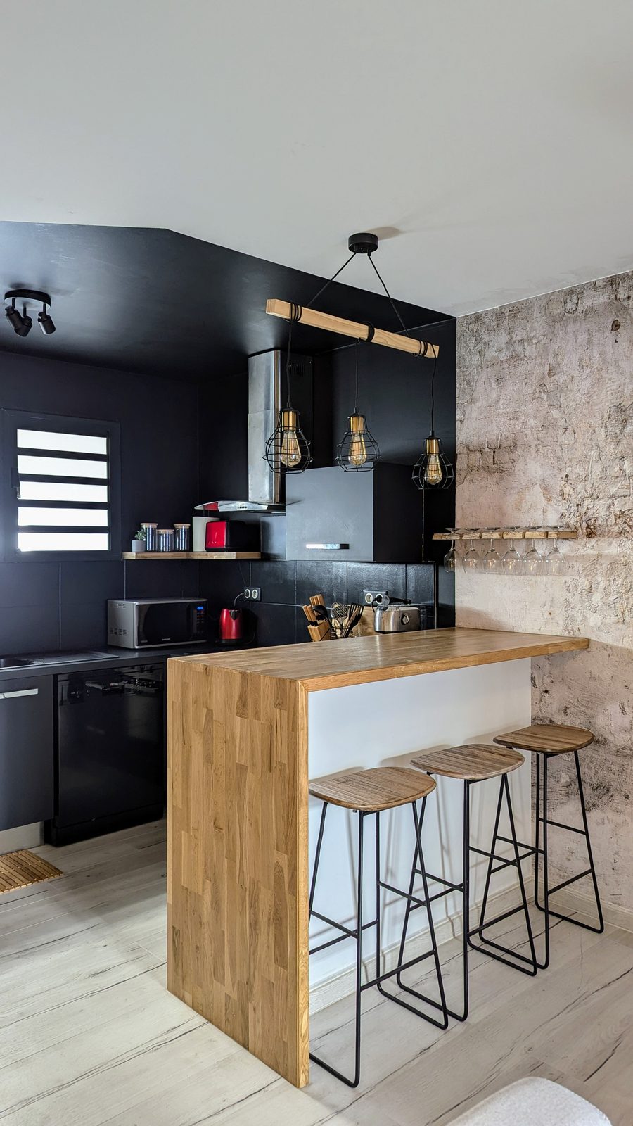 Appartement industriel cocooning — Ameublement & décoration
