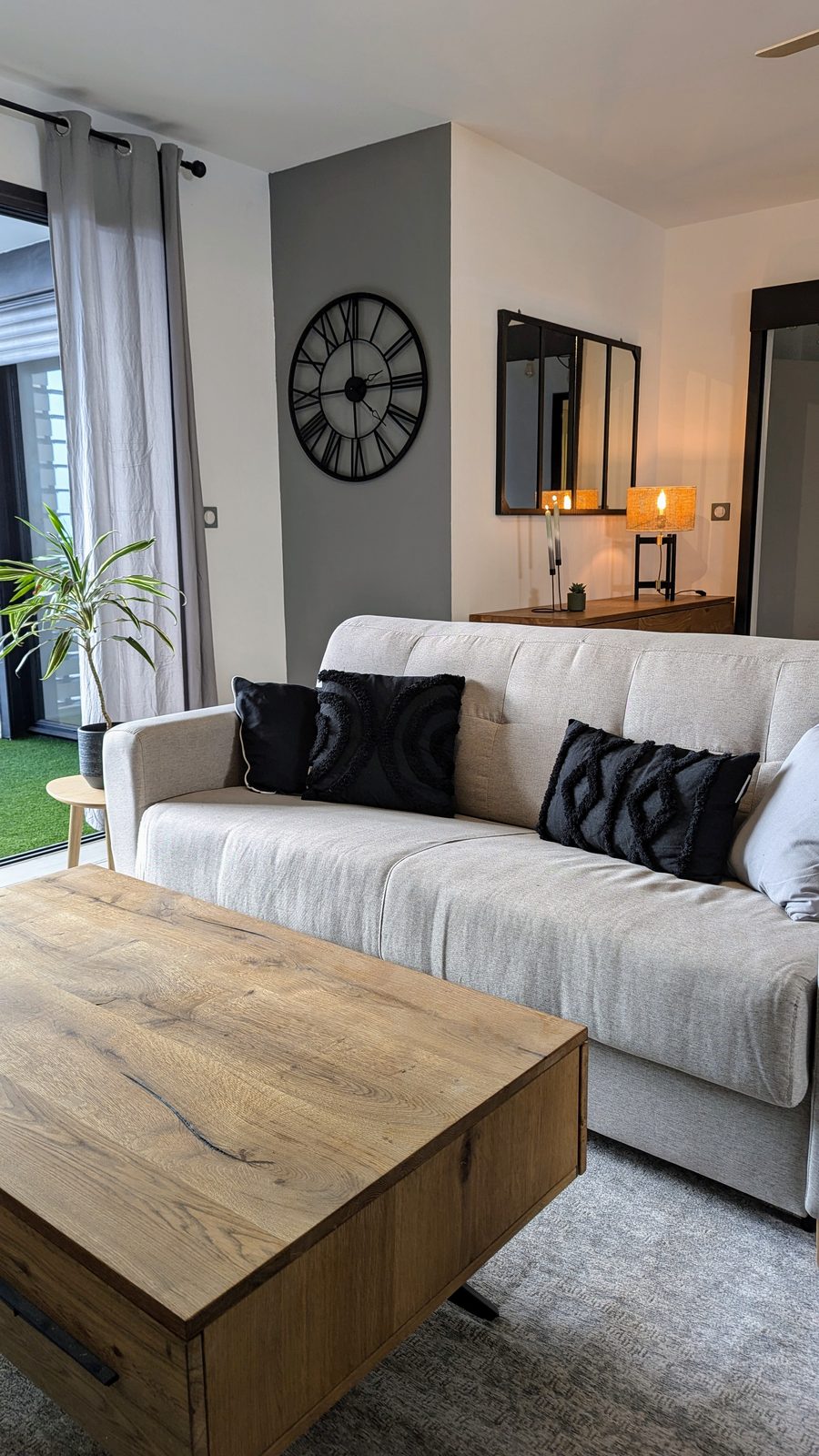 Appartement industriel cocooning — Ameublement & décoration