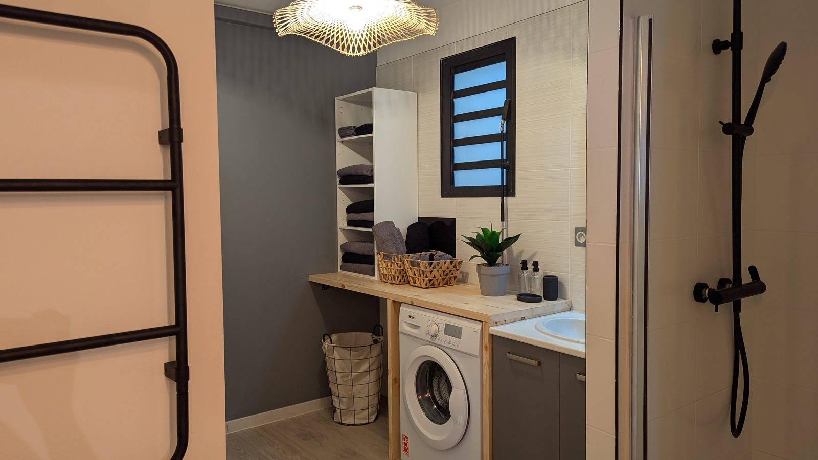 Appartement industriel cocooning — Ameublement & décoration